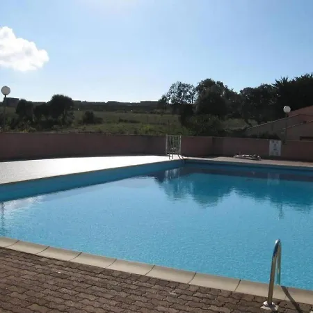 150 M De La Agosta Apartman